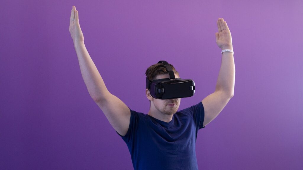How To Use Virtual Reality In The Metaverse
